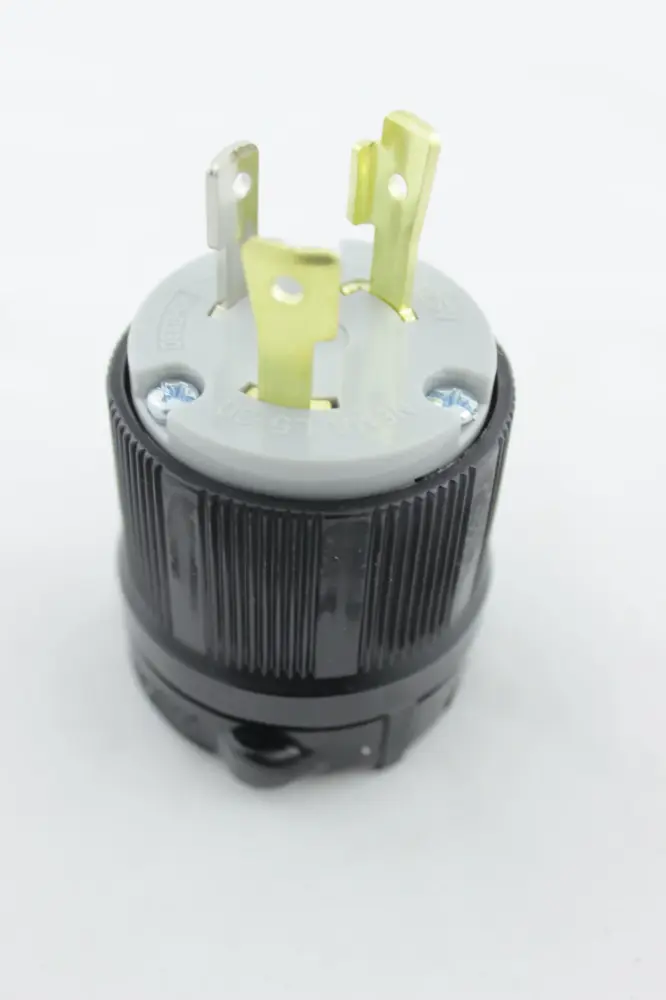 CLAVIJA SEGURIDAD 30A/125VAC 2P+T NEMA L5-30