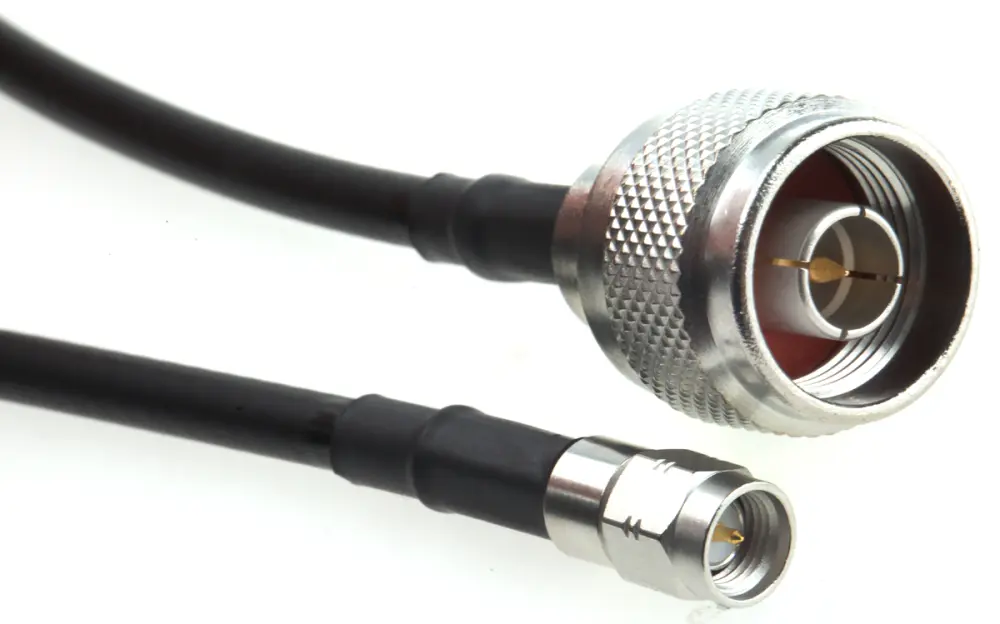 Cable coaxial RG58 Radiall, 50 Ω, con. : Tipo N, Macho, con. B: SMA, Macho, long. 500mm Negro | R284C0351045