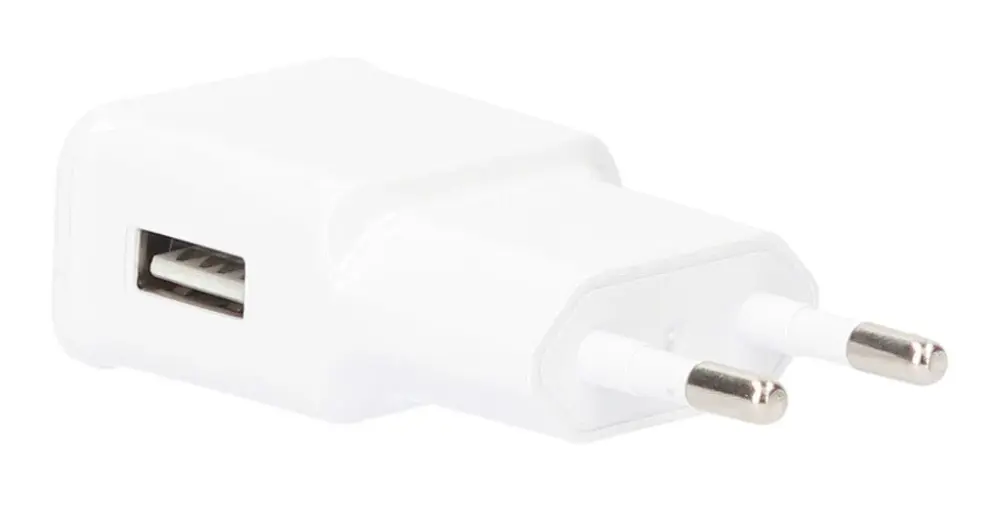 105515000 CARGADOR USB ADAPTABLE BLANCA GSC