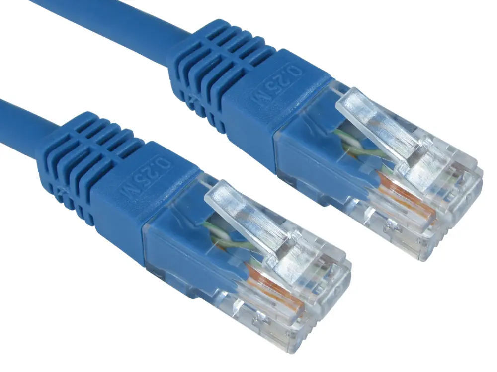 Cable Ethernet Cat6 UTP de color Azul, long. 7m, funda de PVC