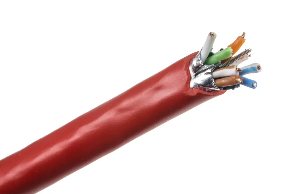Cable Ethernet Cat6 U/FTP CAE Multimedia Connect de color Rojo, long. 100m, funda de PVC, IEC 60332-1 | TX200P4FPRRS1