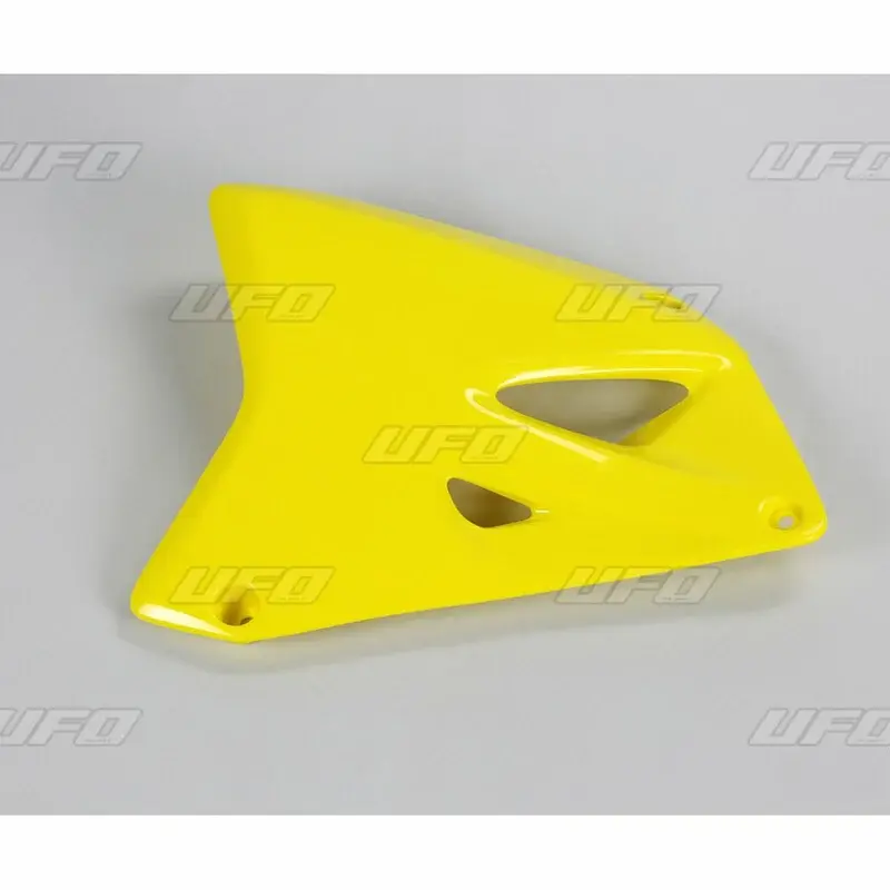 Plásticos laterales de radiador UFO Suzuki amarillo SU03969-102