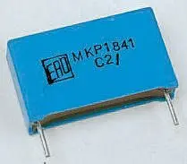 Condensador de película Vishay, 2.2nF, ±5%, 2 kV dc, 700 V ac, Montaje en orificio pasante | MKP1841222204