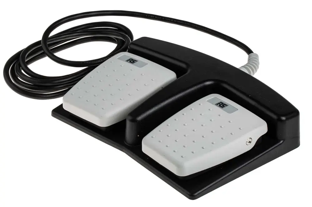 Interruptor de pedal, Contacto DPST, IPX7, Termoplástico, 3 , 24V, 24V, Funcionamiento Momentáneo