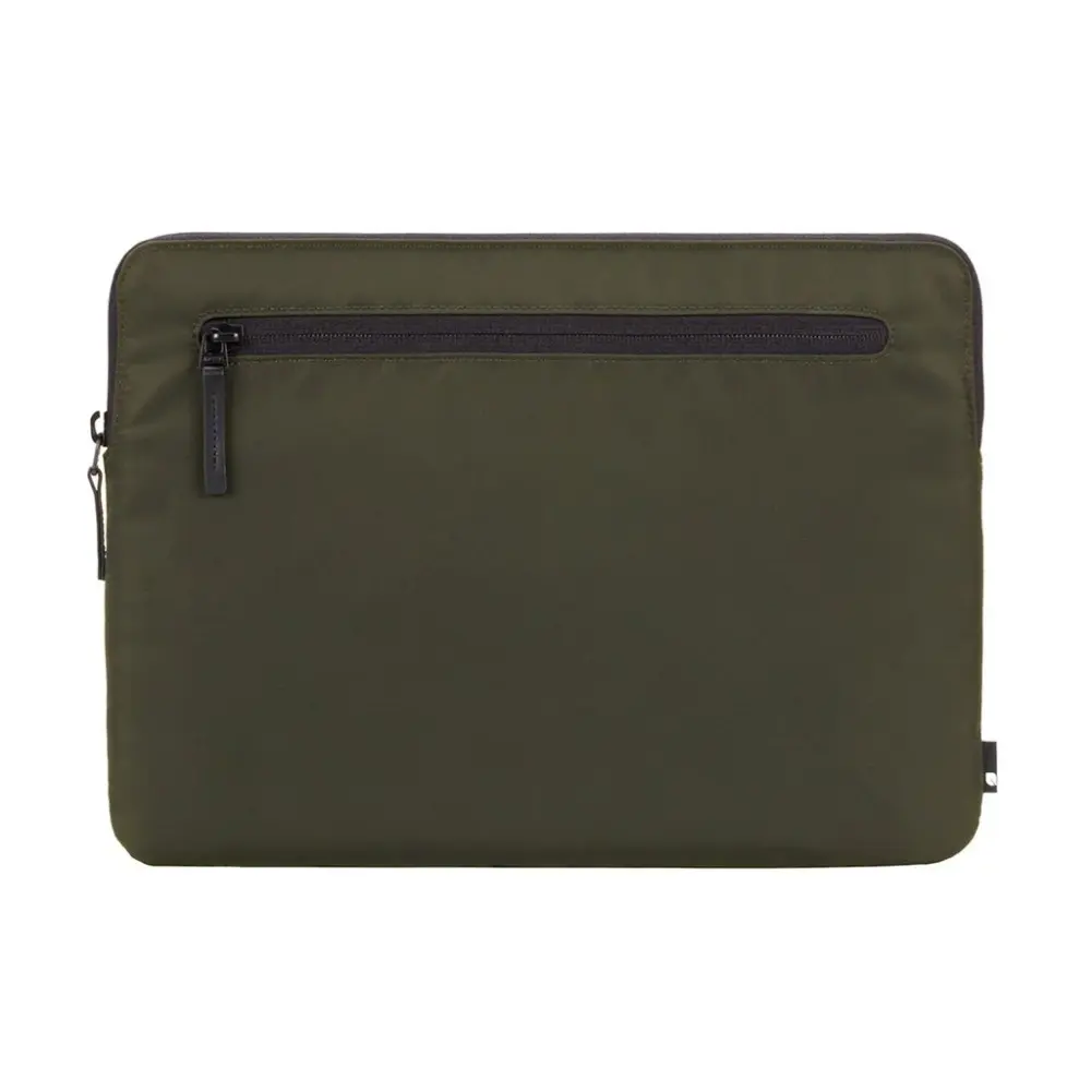 Funda Compact Sleeve de Incase - MacBook Pro de 13 pulgadas - Oliva
