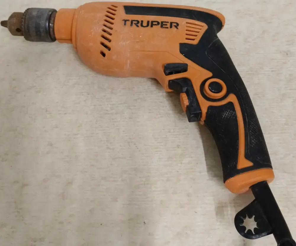 Taladro TRUPER roto 1-2, usado