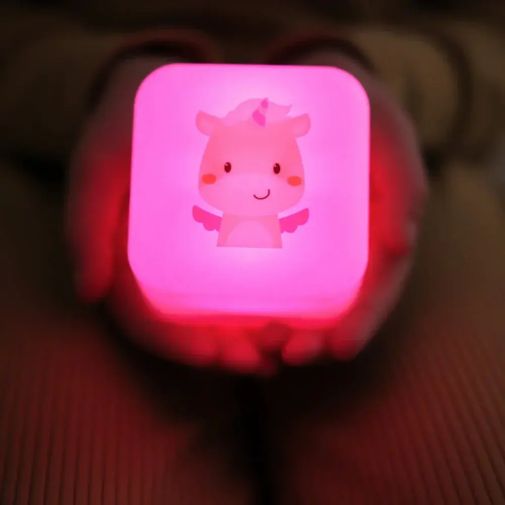 Profesional para Cine en Casa Cube-B Lily el Unicornio Cloud-B