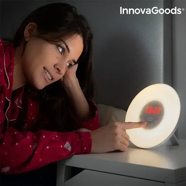 Radio Despertador con Efecto Amanecer InnovaGoods LED FM USB Blanco (Modelo CD-250)