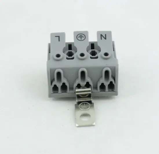 REGLETA 3POLOS C/CONEX TIERRA L-N-G 24A/450V Montaje en Rack