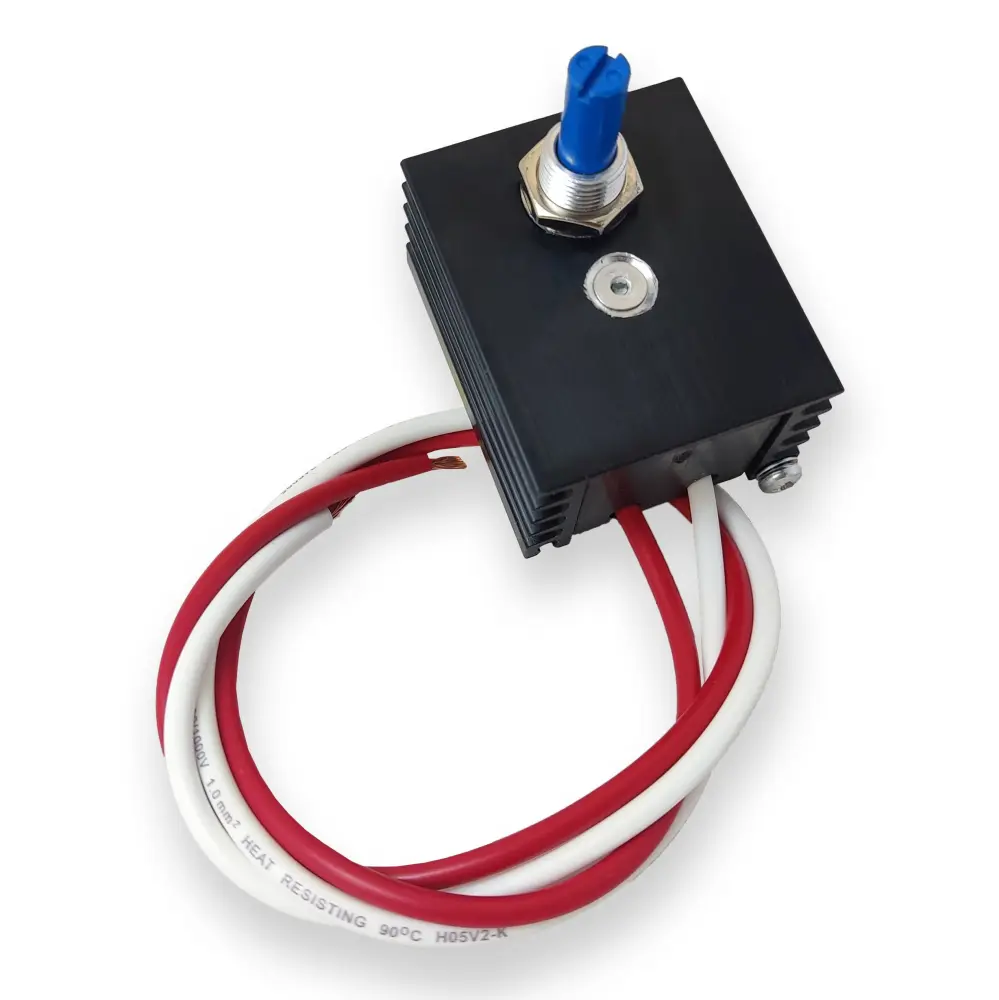 Regulador de tensión CSR2-15E, 15A, 3 pines, Ajustable United Automation