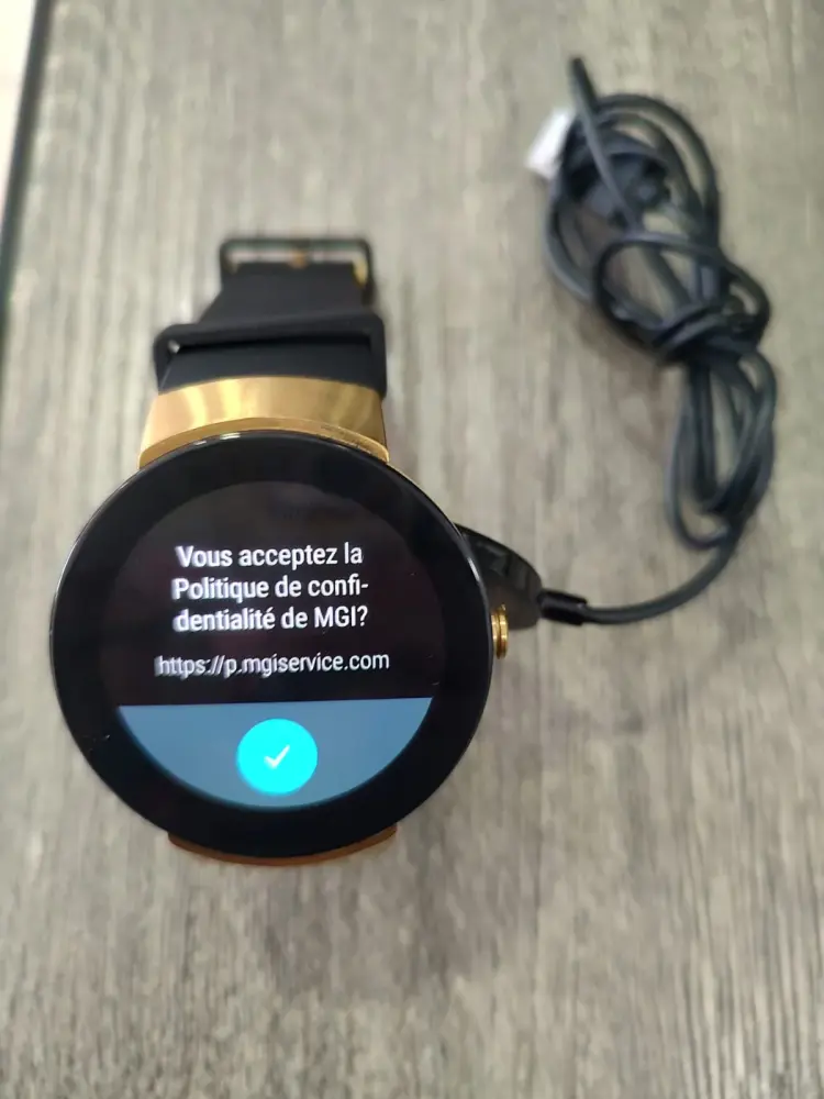 reloj inteligente movado con Resistencia 100m
