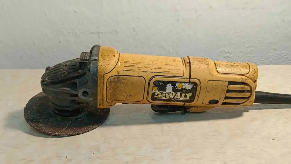 Mini esmeril Dewalt dwe4120-b3, usado