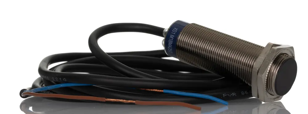 Sensor de proximidad Telemecanique Sensors, M18, alcance 5 mm, 20 250 V dc, 20 250 V ac, IP68, 2kHz | XS1M18MA250