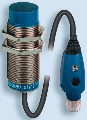 Sensor de proximidad Telemecanique Sensors, M18, alcance 9 mm, 12 → 24 Vdc, IP67, 1kHz | XS618B2PAL01M12