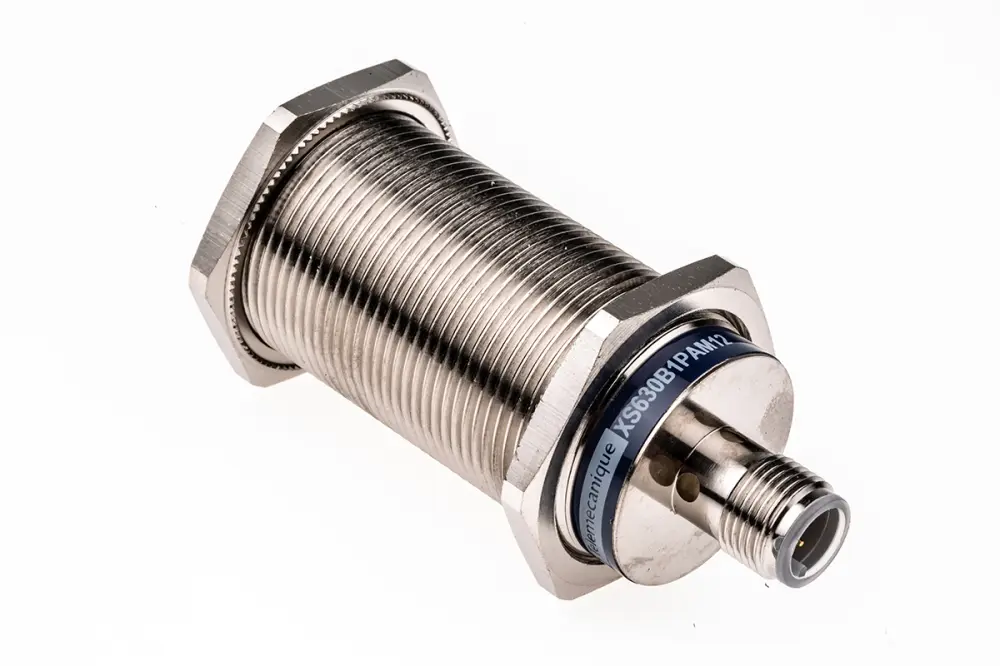 Sensor de proximidad Telemecanique Sensors, M30, alcance 15 mm, 12 → 48 Vdc, IP69K, 500Hz | XS630B1PAM12