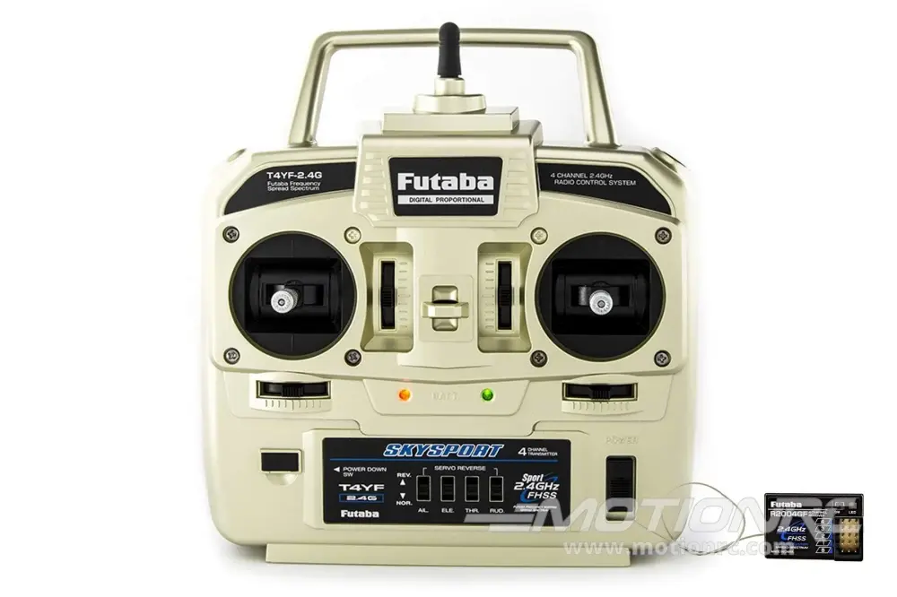 Compatible Universal Transmisor Futaba 4YF 2.4G 4CH FHSS con receptor R2004GF
